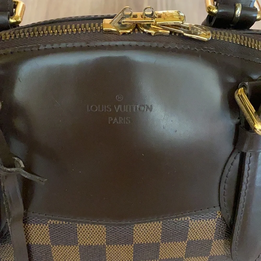 A86- 💯 Authentic Louis Vuitton Verona GM bag